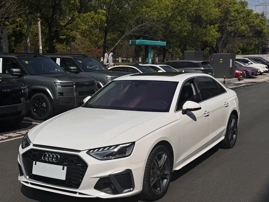 Audi A4L 2020