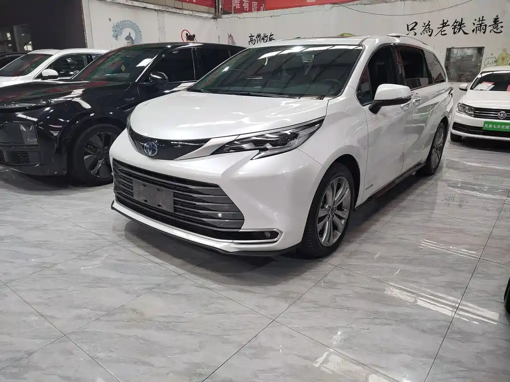 TOYOTA SIENNA