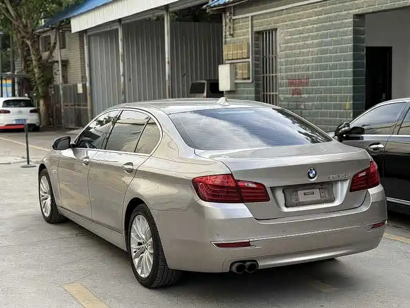BMW 5 Series — миниатюра 16