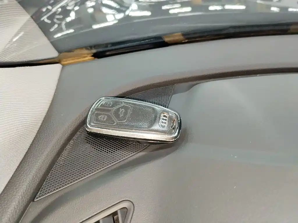 Audi Q5L — миниатюра 9