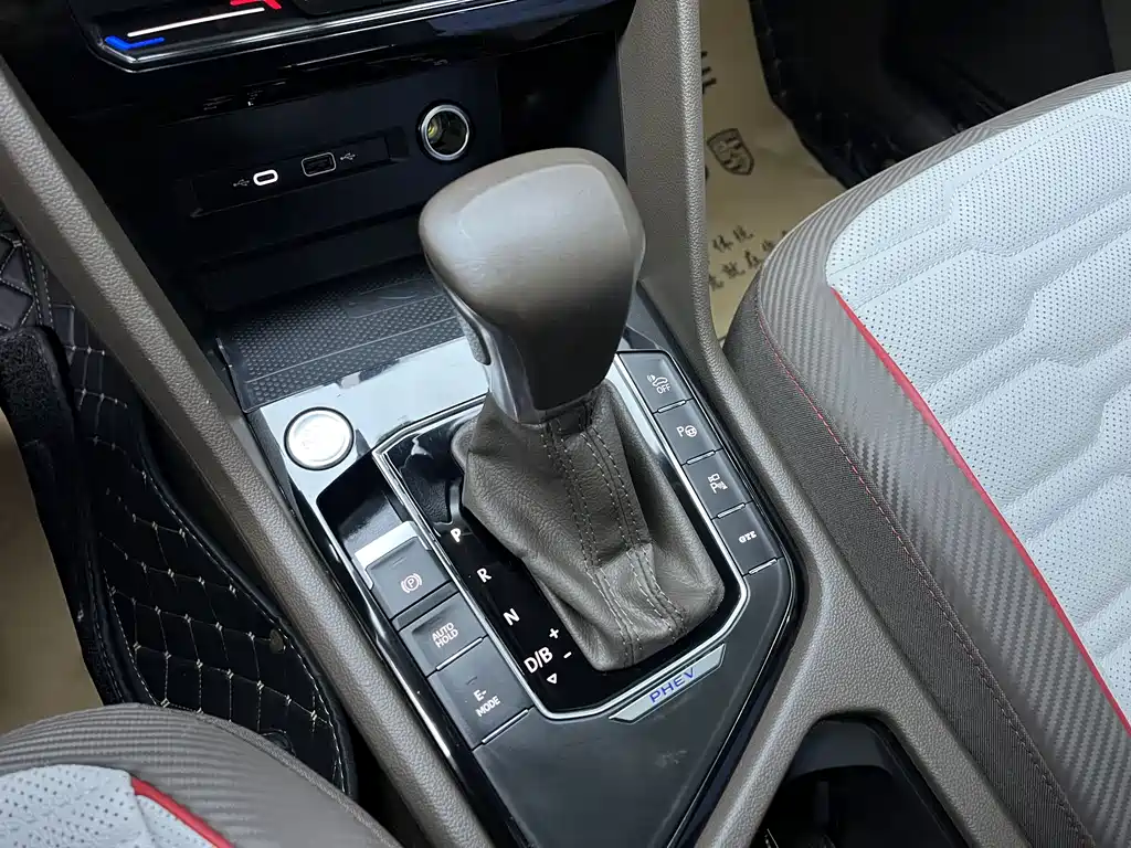 VOLKSWAGEN TIGUAN L NEW ENERGY