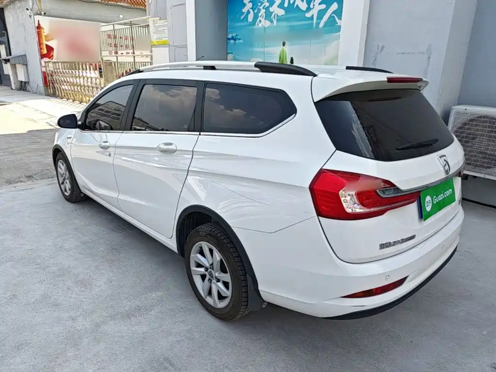 Baojun 310W — миниатюра 5
