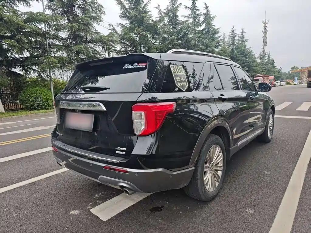 Ford Explorer — миниатюра 6