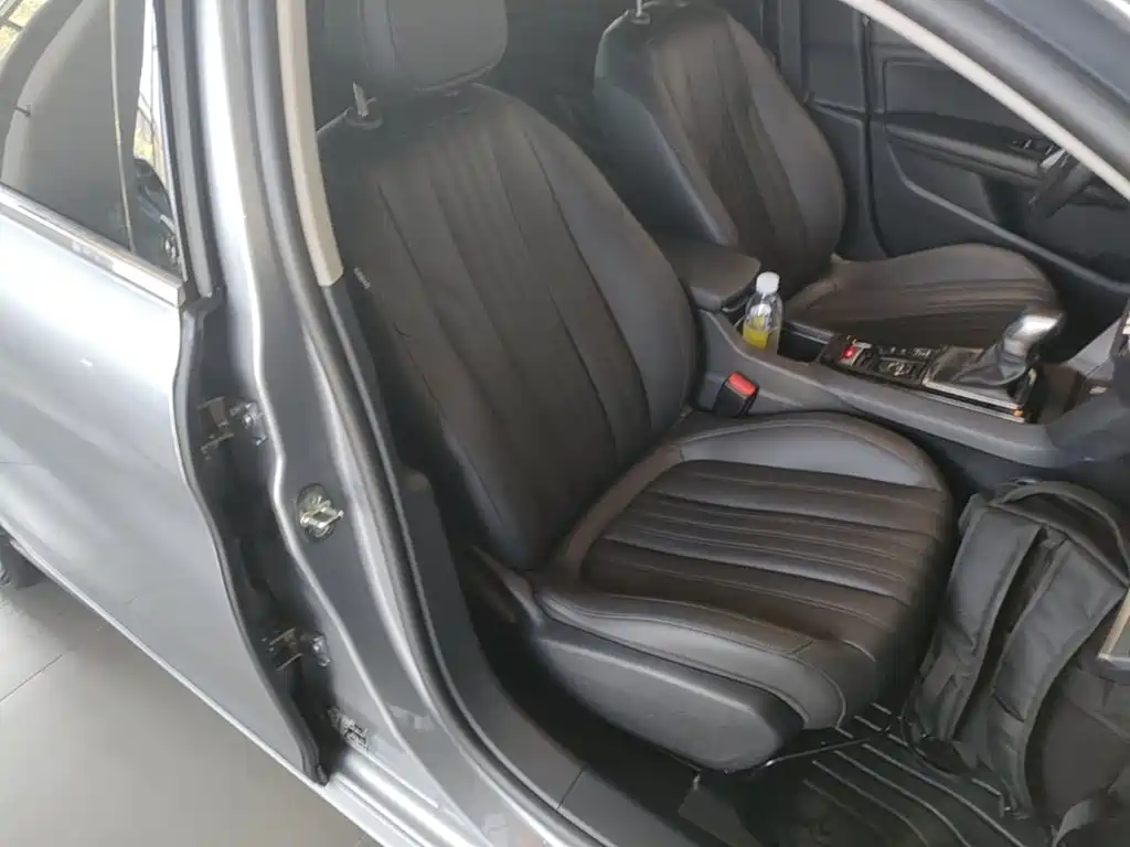 Peugeot 408 — миниатюра 25