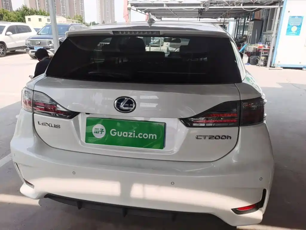 Lexus CT — миниатюра 6