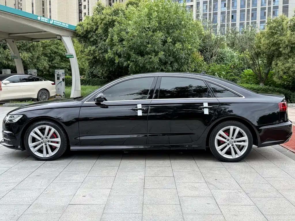 Audi A6L — миниатюра 4