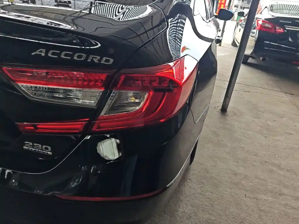 Honda Accord — миниатюра 8