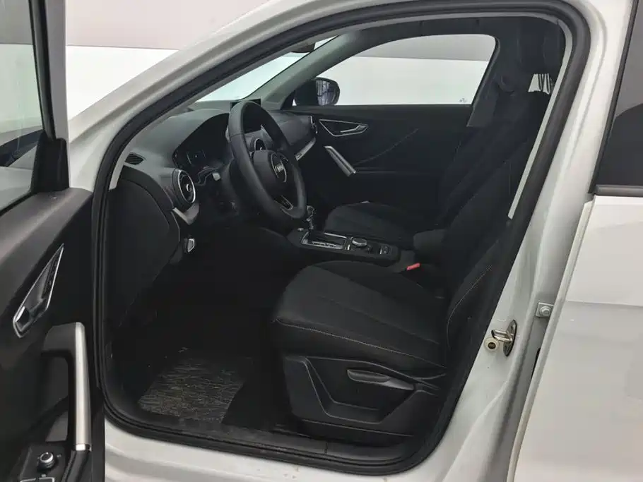 Audi Q2L — миниатюра 9