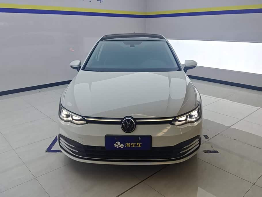 Volkswagen Golf 1.4 л 2022 г. Белый, пробег 48200 км