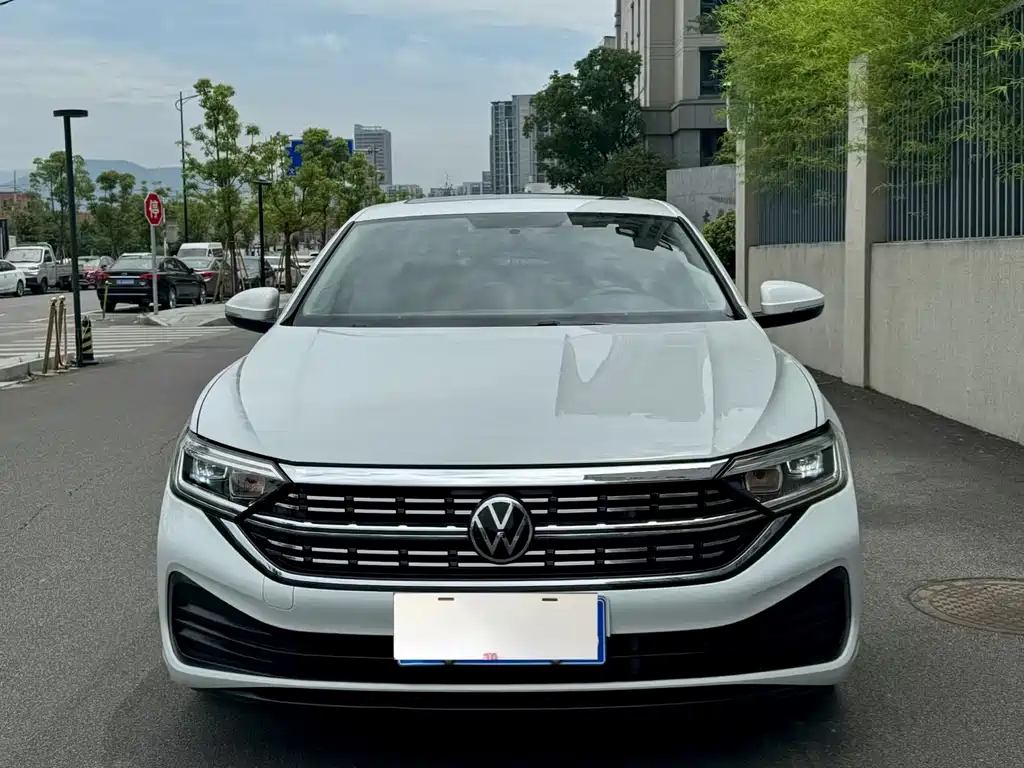 Volkswagen Sagitar — миниатюра 3
