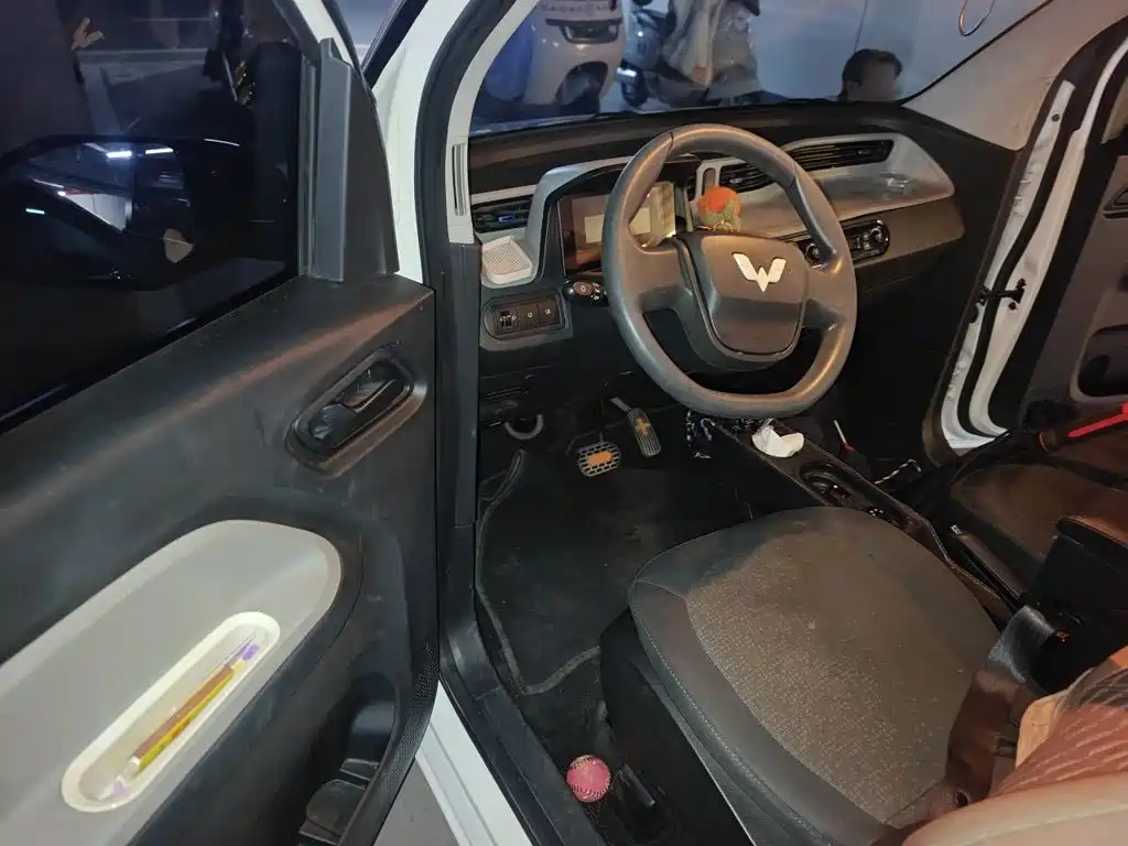 Wuling MINIEV — миниатюра 12