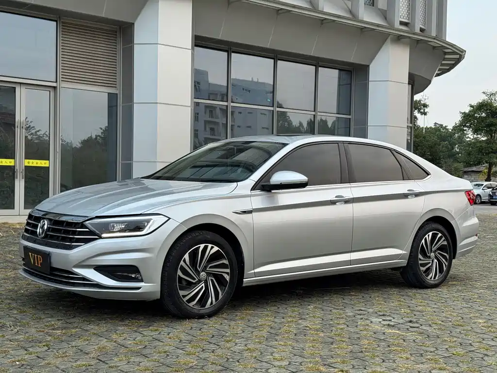 Volkswagen Sagitar 2022