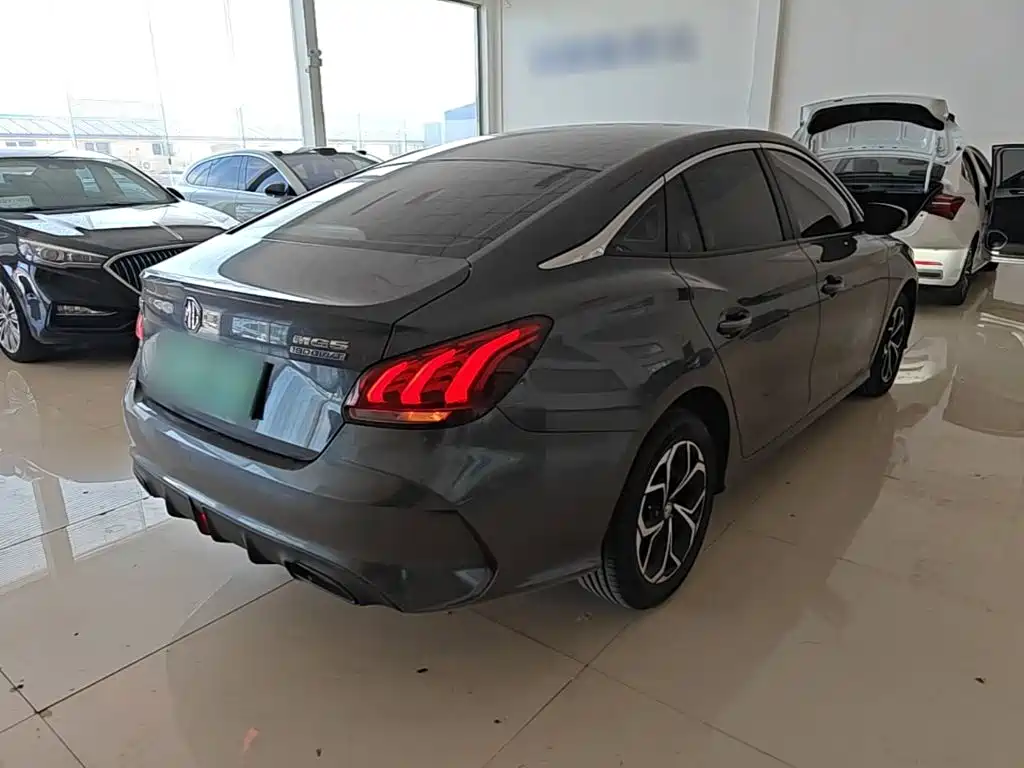 MG MG5 — миниатюра 7