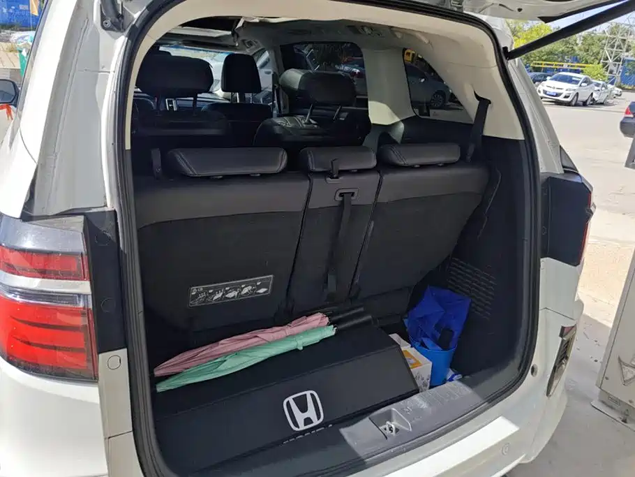 Honda Elysion — миниатюра 4