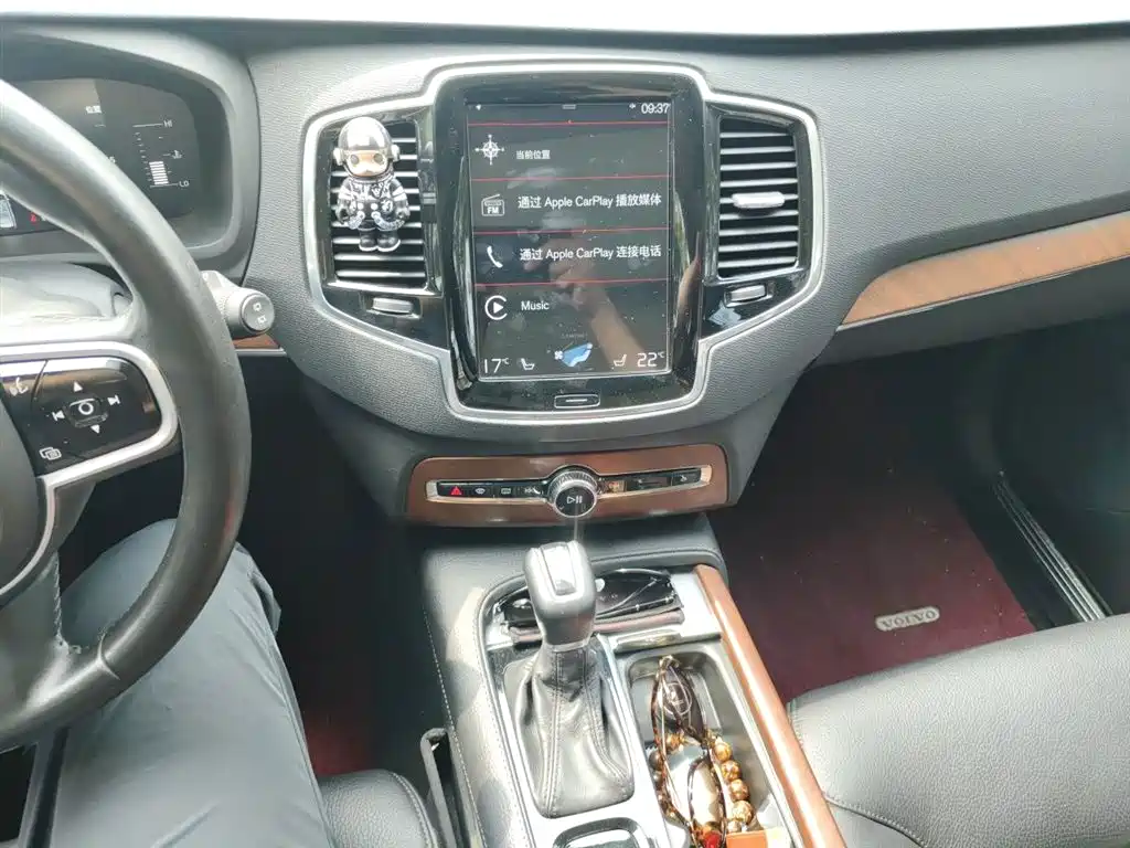 Volvo XC90 2018 T5 5 мест