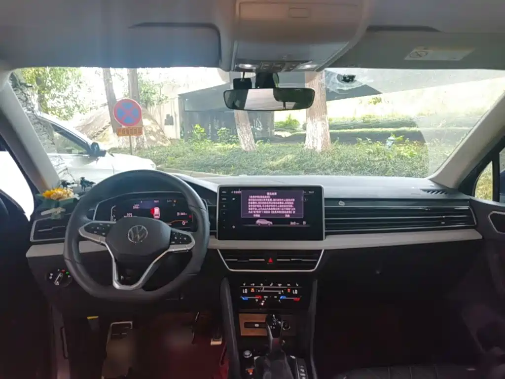 Volkswagen Tiguan L — миниатюра 10