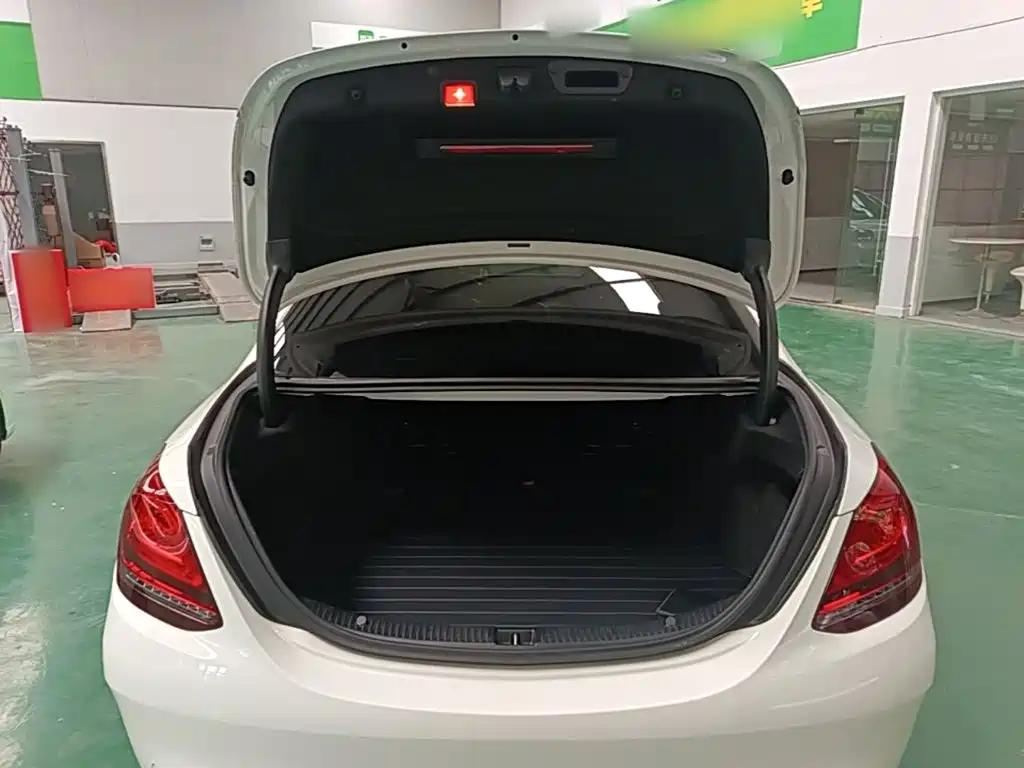 Mercedes-Benz C-Class — миниатюра 19