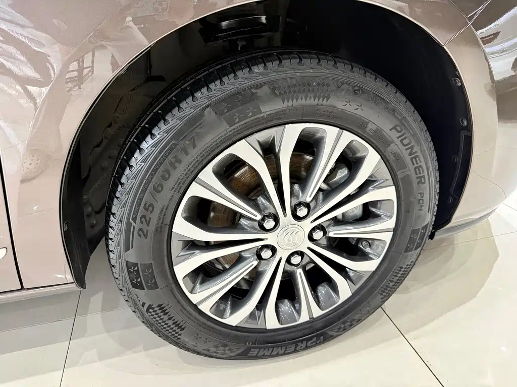 Buick GL8 — миниатюра 32