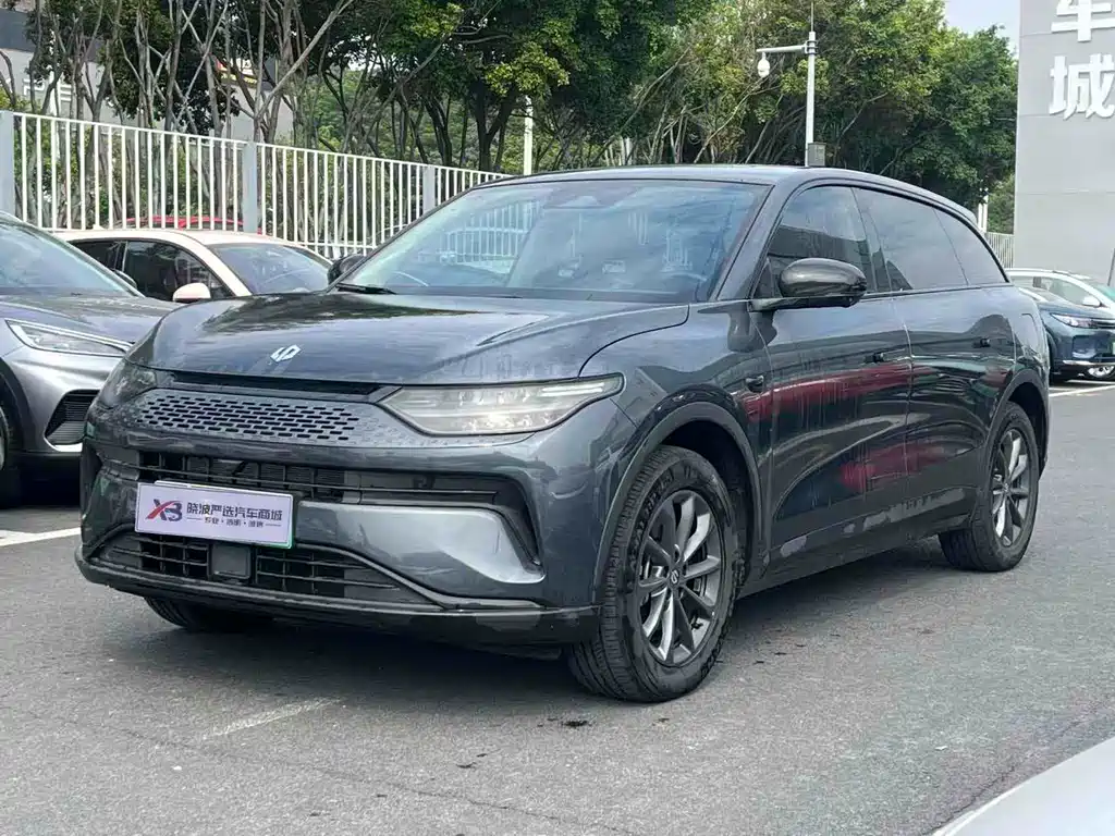 ZERO-RUNNING CAR ZERO RUN C11