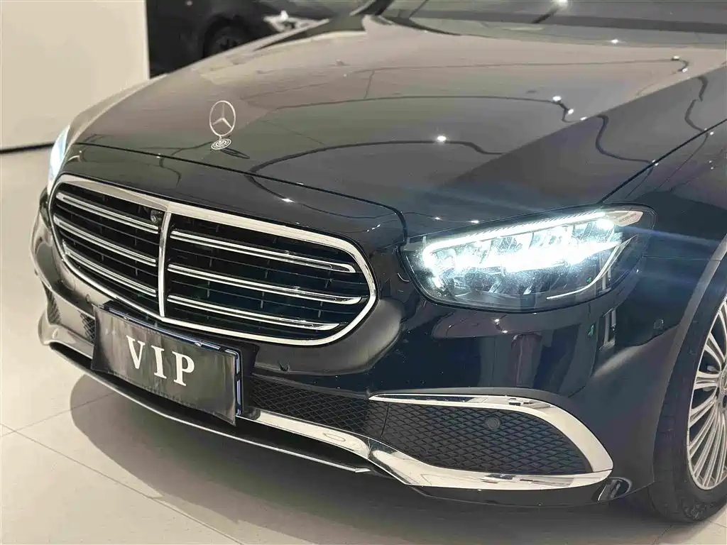 Mercedes-Benz E-Class — миниатюра 26