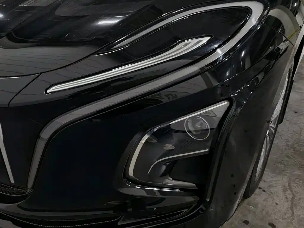 Hongqi E-QM5 2024 500km