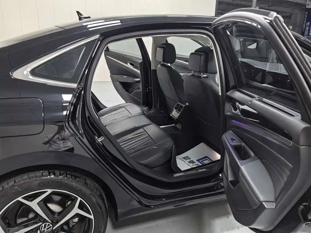 Volkswagen Passat — миниатюра 14