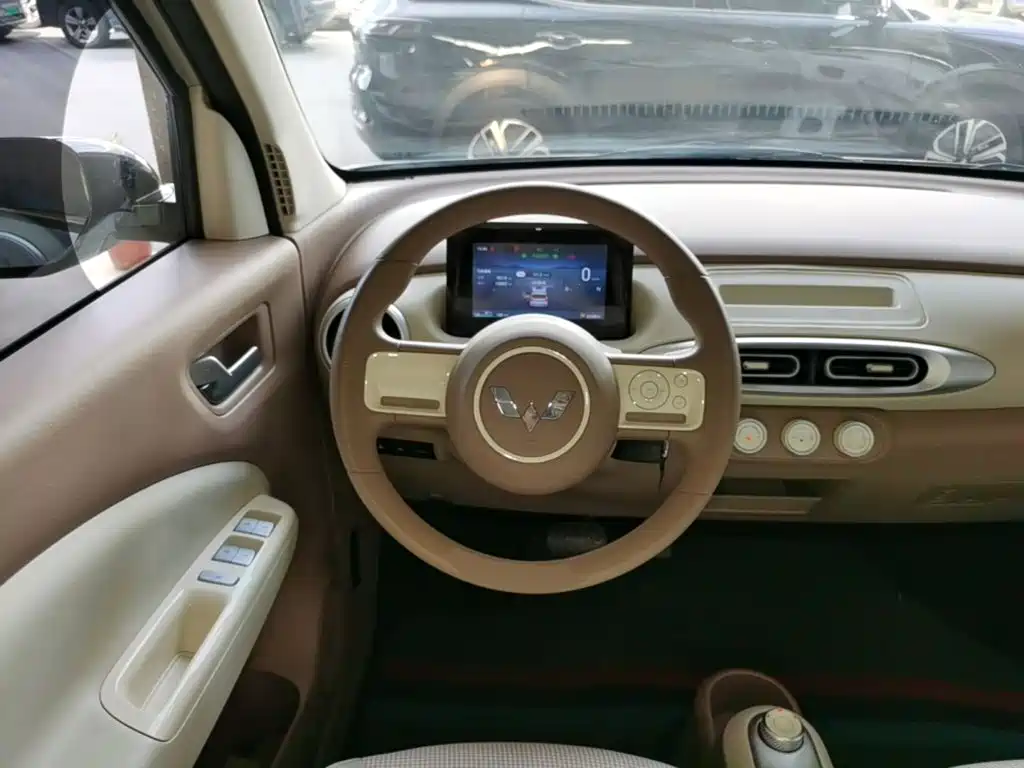 Wuling MINIEV — миниатюра 11