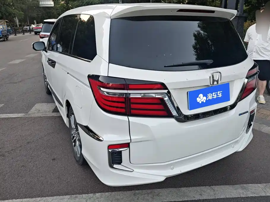 Honda Elysion — миниатюра 4