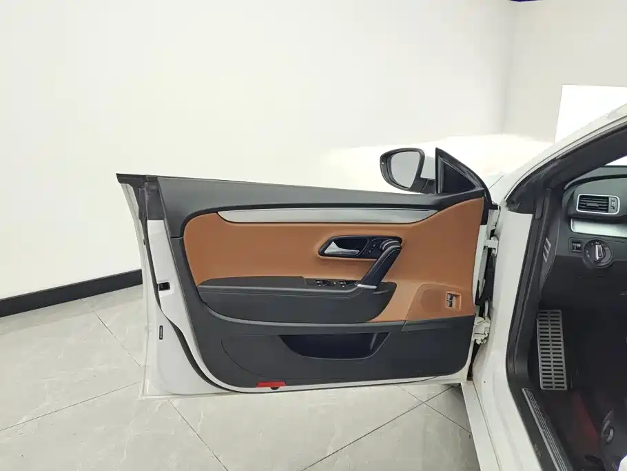 Volkswagen CC — миниатюра 7
