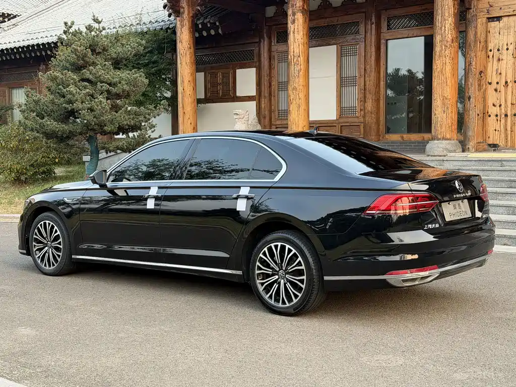 Volkswagen Phideon — миниатюра 6