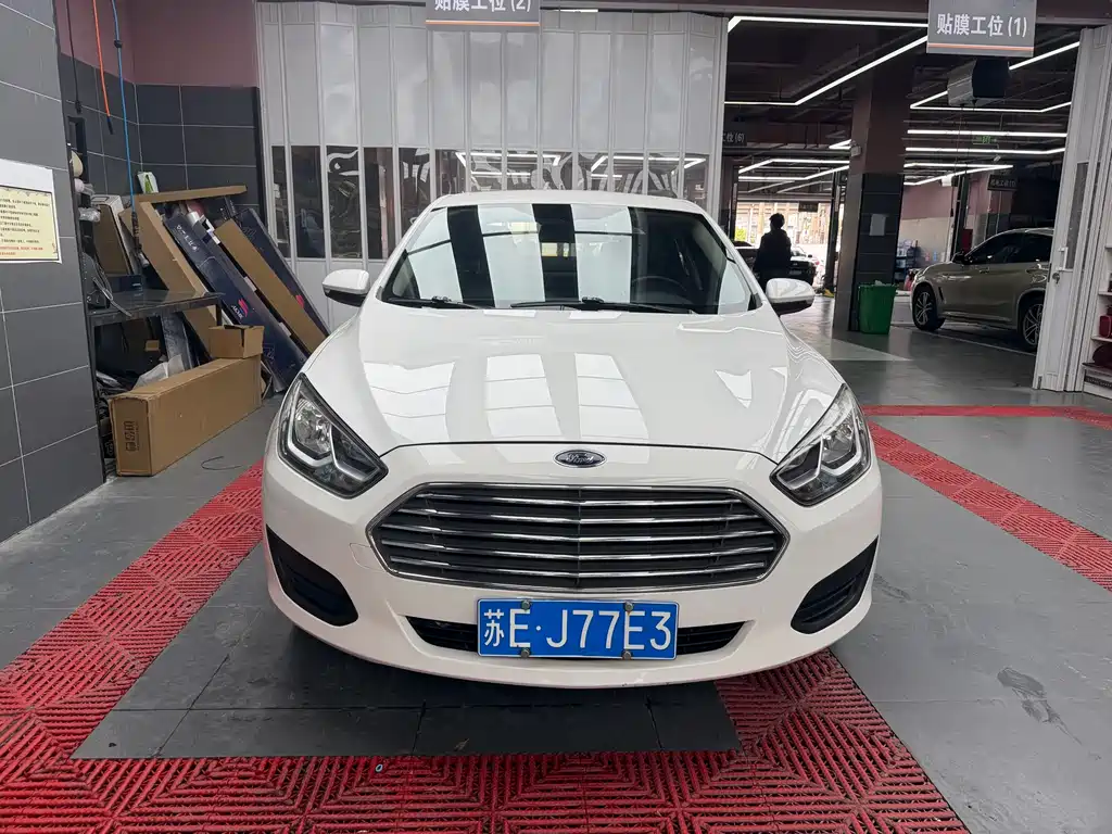Ford Escort 2017