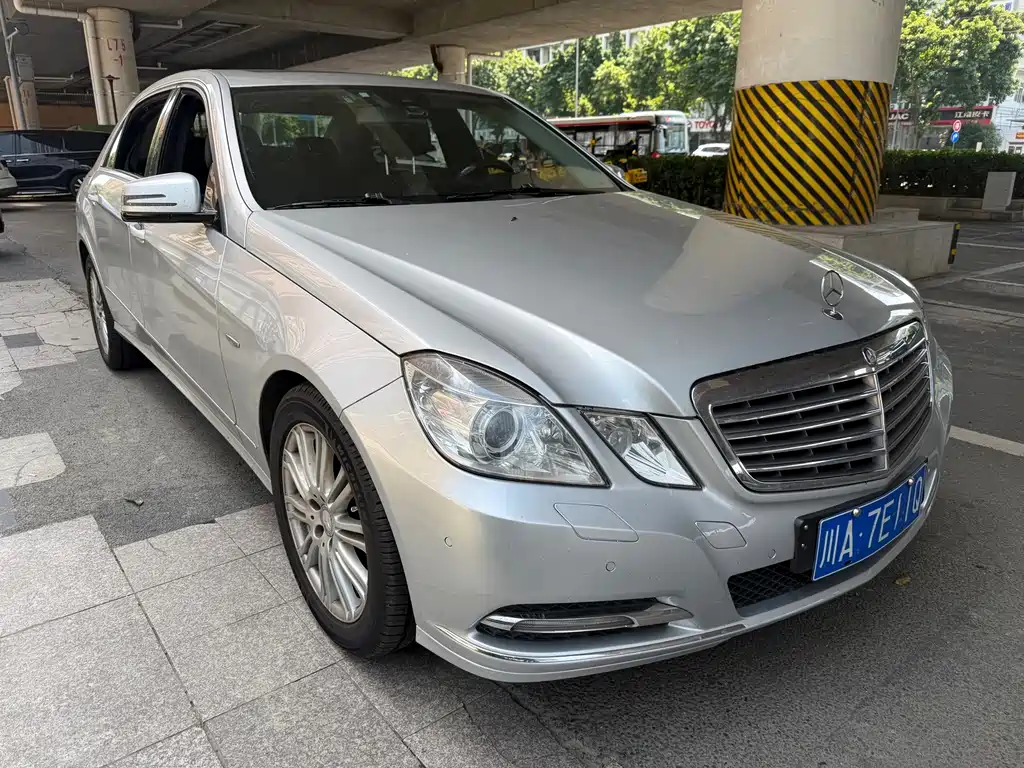 Mercedes-Benz E-Class — миниатюра 3
