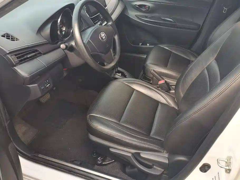 Toyota Yaris L — миниатюра 9