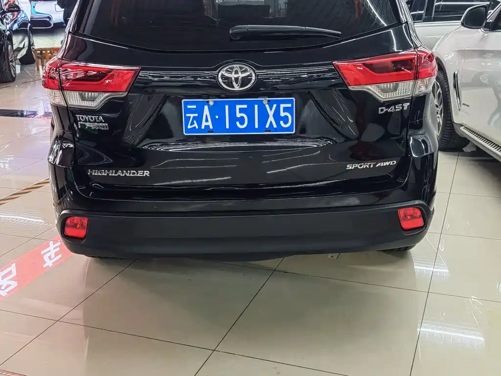 TOYOTA HIGHLANDER