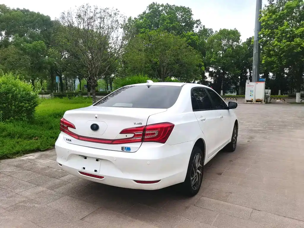 BYD Qin NEV — миниатюра 8
