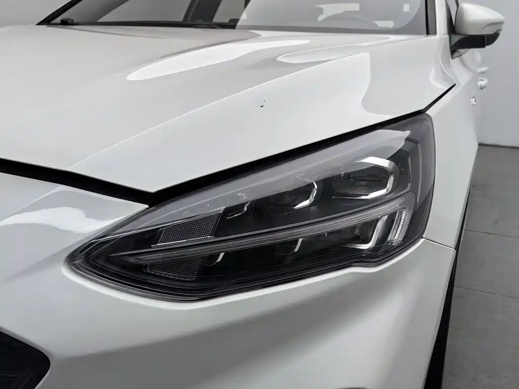 Ford Focus — миниатюра 7