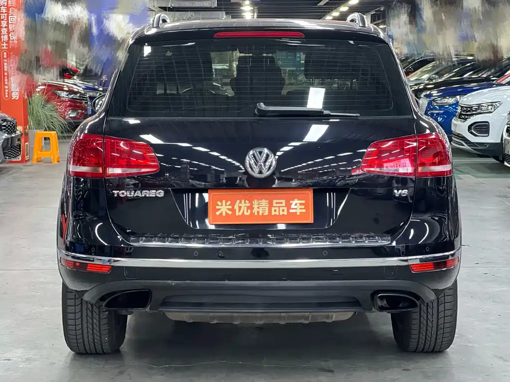 VOLKSWAGEN TOUAREG