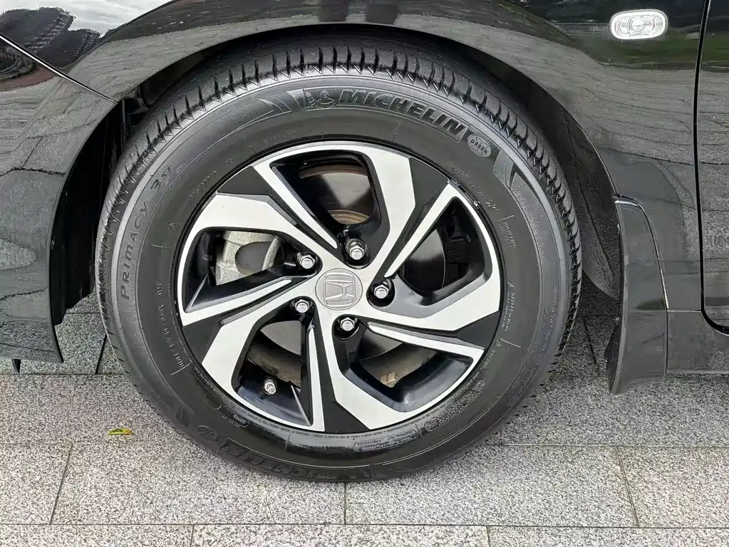 Honda Accord — миниатюра 16