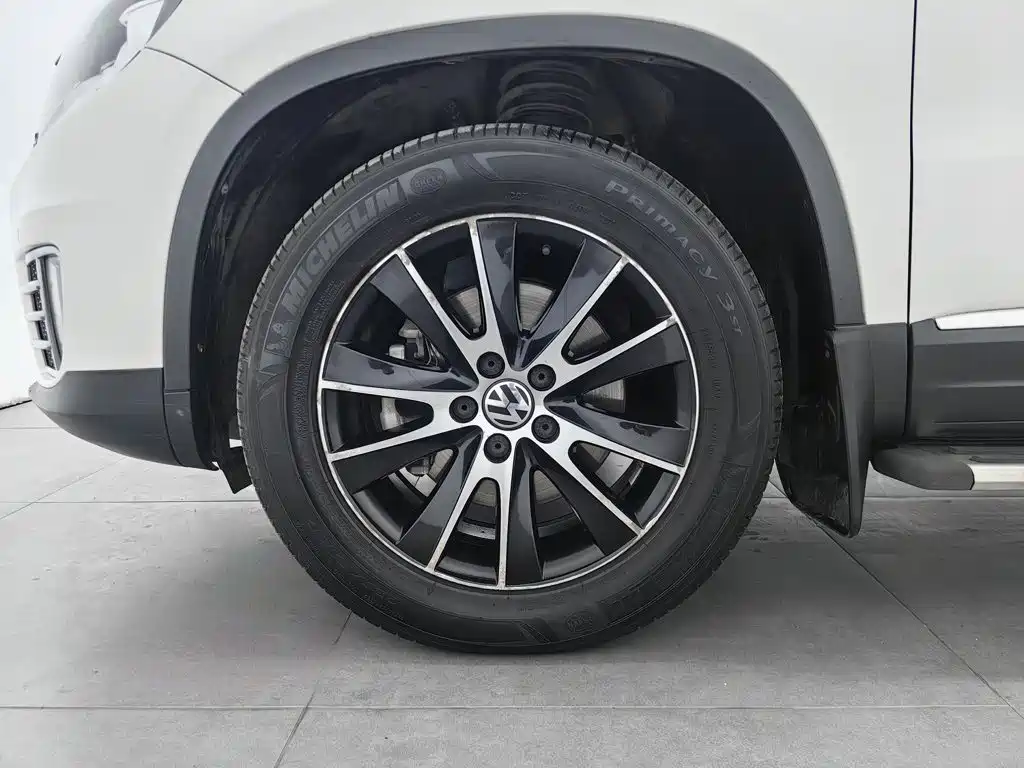 Volkswagen Tiguan — миниатюра 17