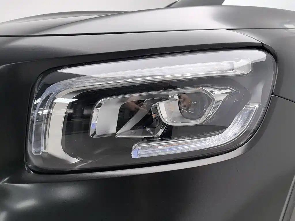 Mercedes-Benz GLB — миниатюра 7