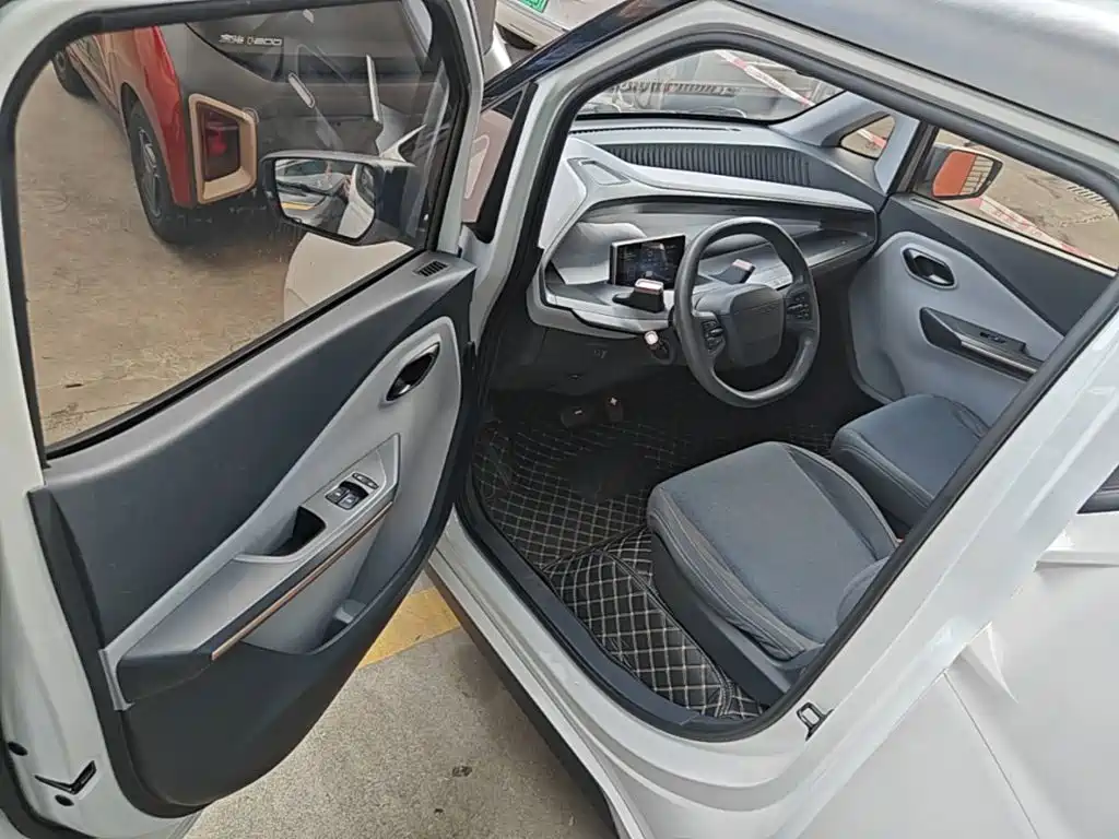 Baojun E200 — миниатюра 16