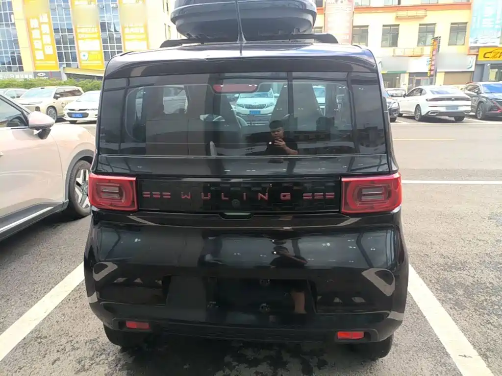 Wuling MINIEV — миниатюра 6