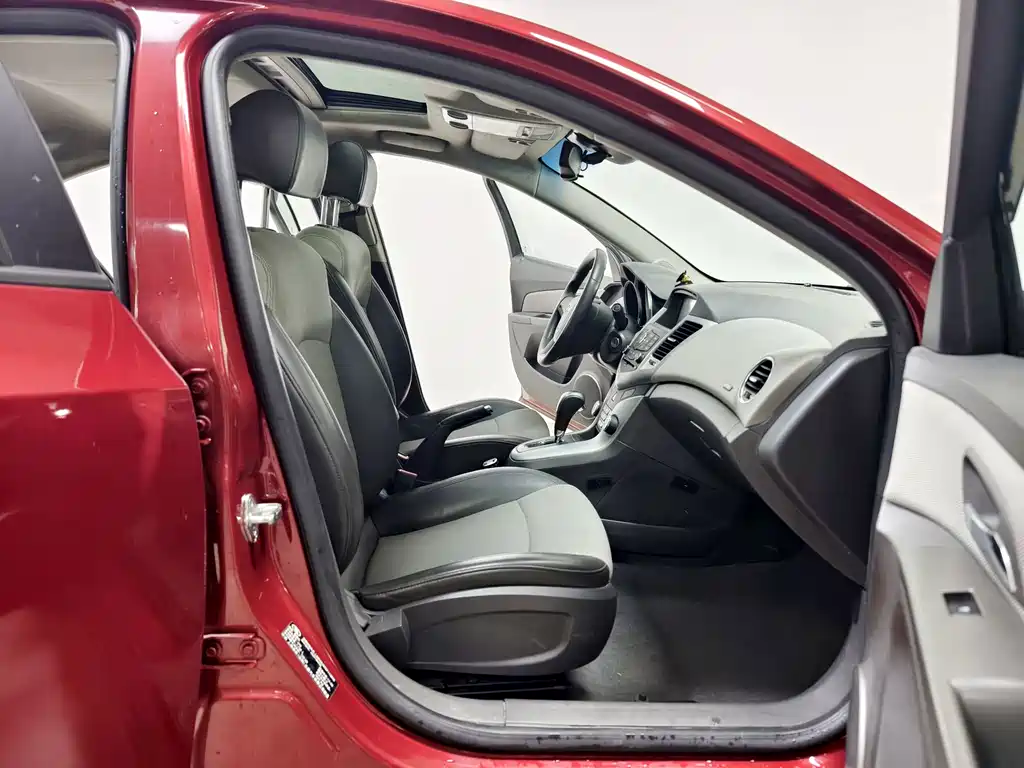 Chevrolet Cruze — миниатюра 14