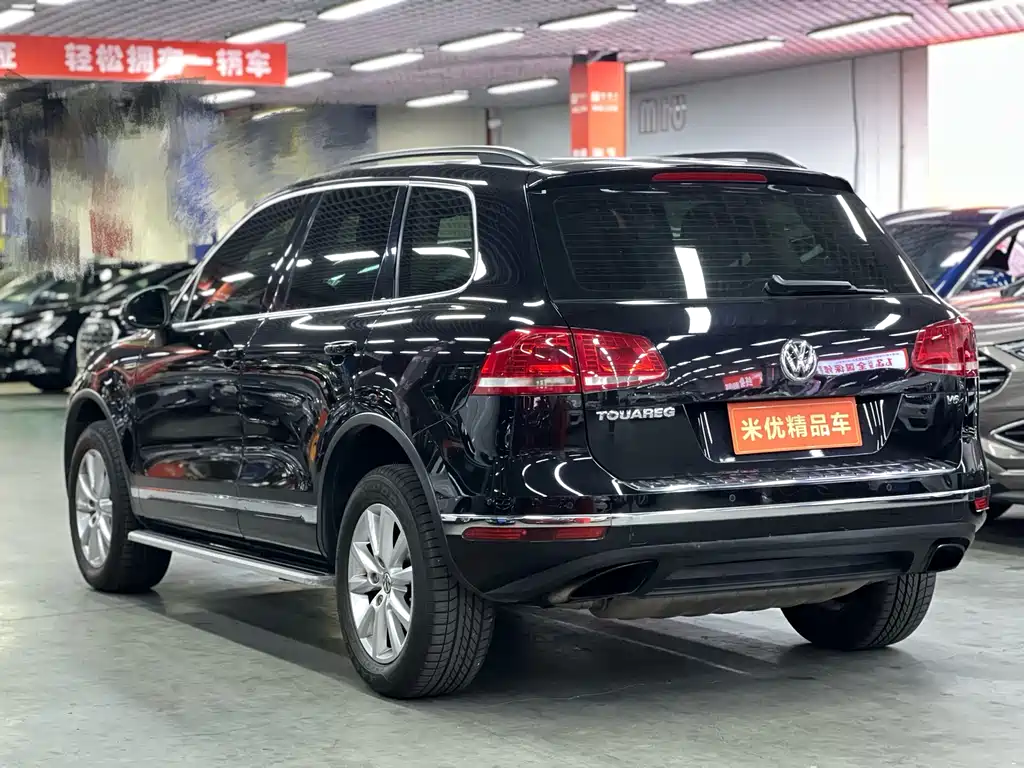VOLKSWAGEN TOUAREG