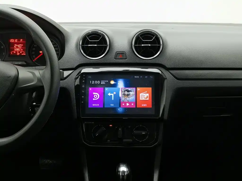 Volkswagen Jetta — миниатюра 12