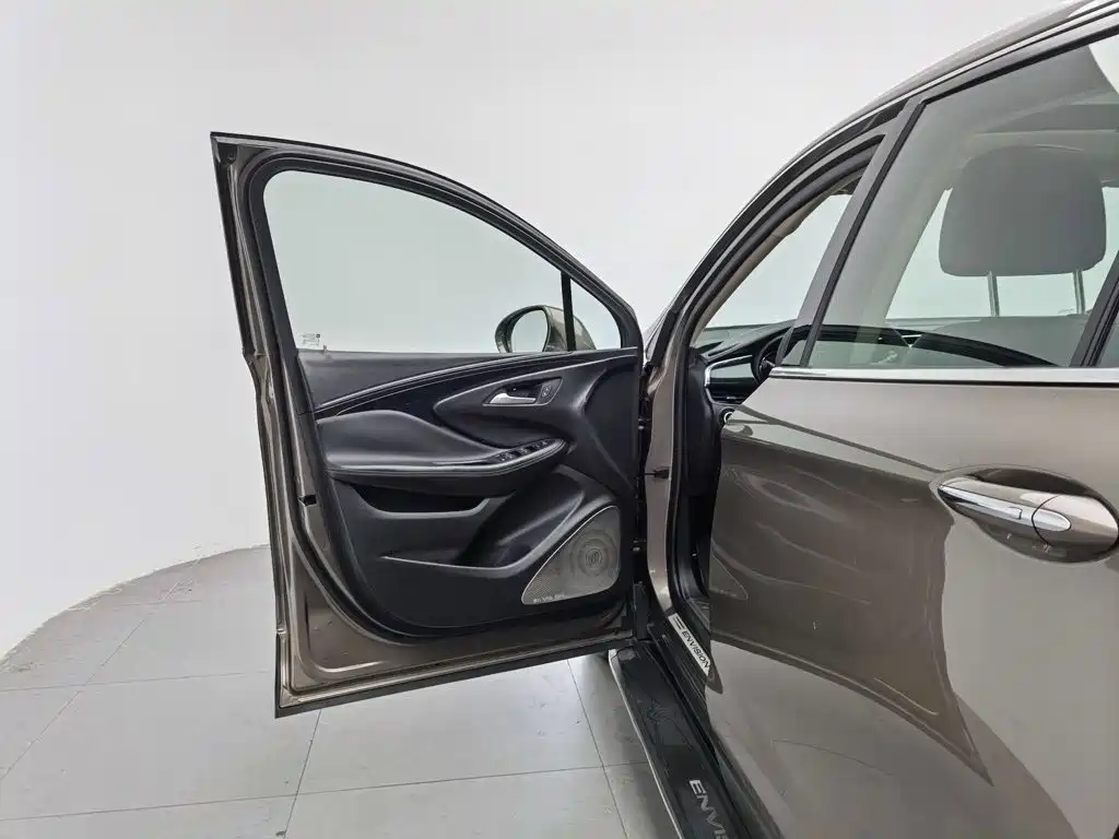 Buick Envision Plus — миниатюра 8