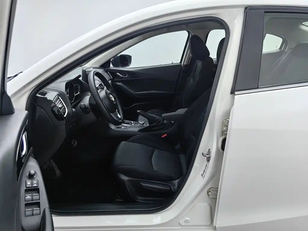 Mazda 3 Axela — миниатюра 10