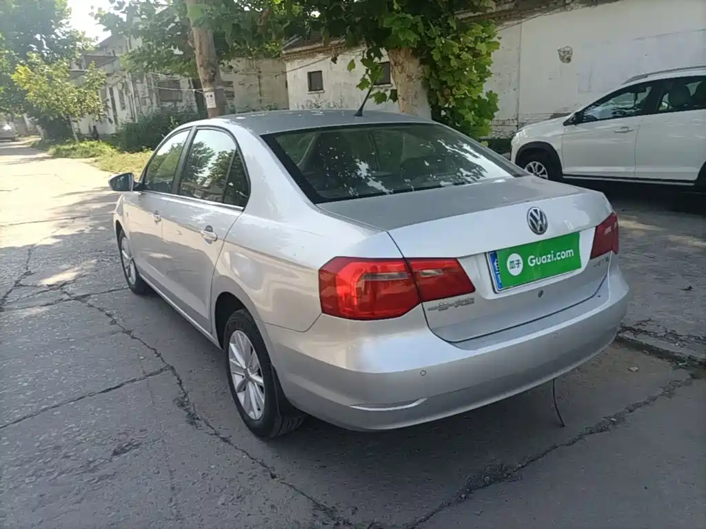 Volkswagen Jetta — миниатюра 5