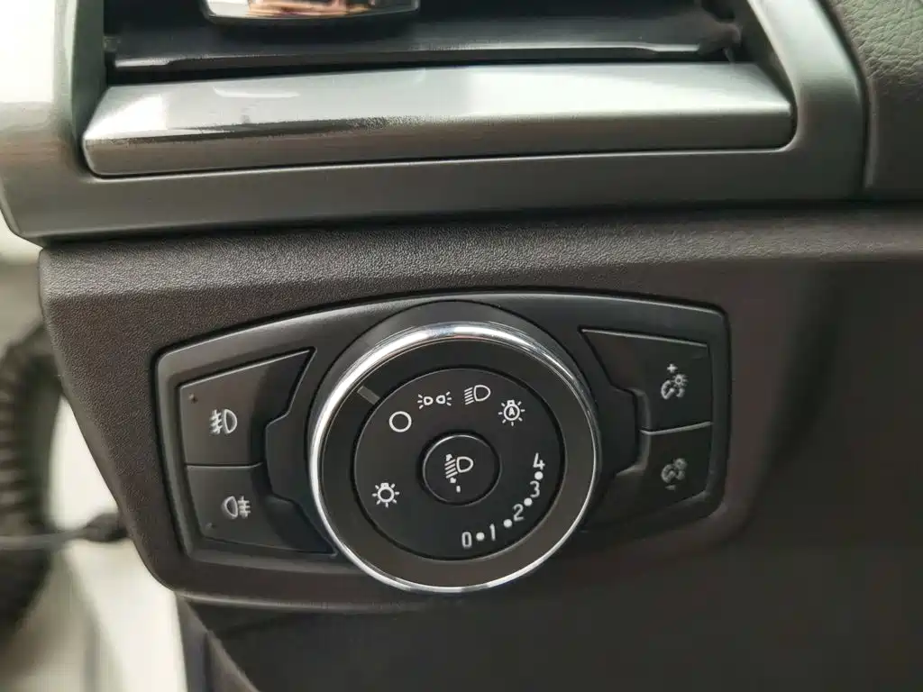 Ford Mondeo — миниатюра 21