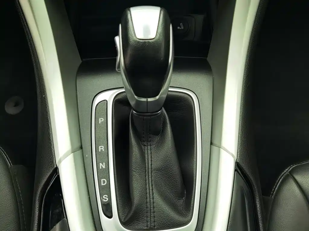 Ford Mondeo — миниатюра 13
